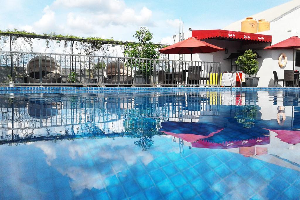Hotel Grand Zuri Muara Enim Luaran gambar