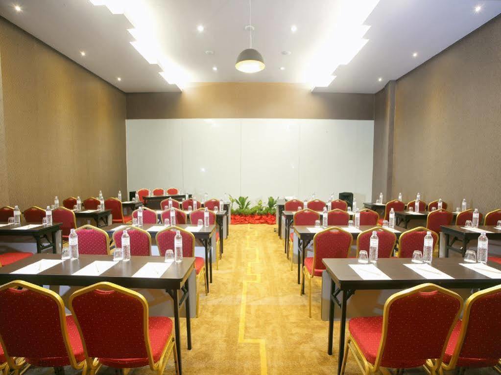 Hotel Grand Zuri Muara Enim Luaran gambar